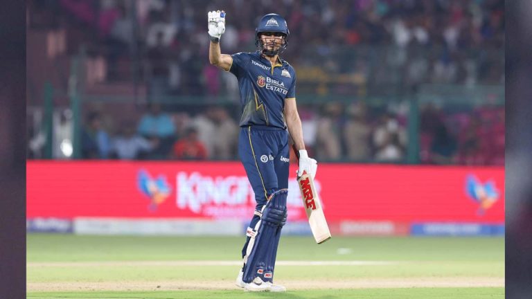 Shubman Gill: ఏబీ డి విలియర్స్‌ను వెనక్కి నెట్టి.. కోహ్లీ, రోహిత్ సైతం సాధించలేని రికార్డ్ క్రియేట్ చేసిన శుభ్‌మన్ గిల్