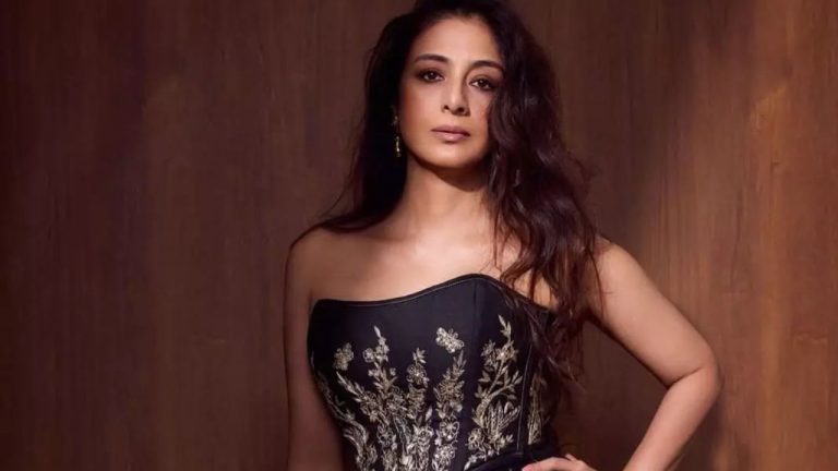 Tabu: హీరోయిన్ల ఏజ్ షేమింగ్‌పై టబు ఓపెన్ కామెంట్స్ వైరల్!