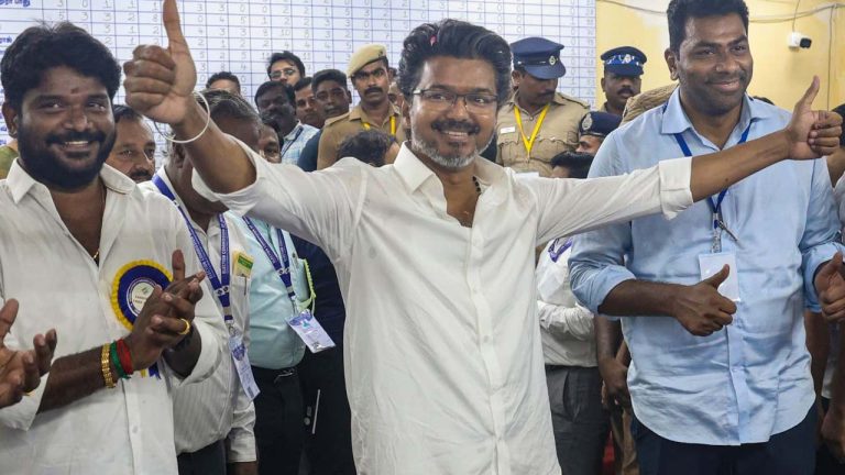 TVK MLAs: తొలిసారి ఎమ్మేల్యేలుగా 93 మంది టీవీకే నాయకులు.. 40 మందిపై క్రిమినల్ ఆరోపణలు!