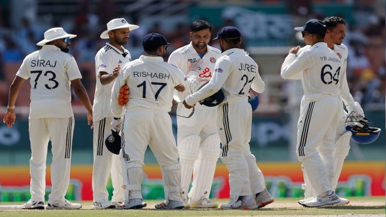 India Test Win: టెస్టు మ్యాచ్ గెలిచిన తర్వాత.. గ్రౌండ్‌లో బిత్తర చూపులు చూసిన టీమిండియా ఆటగాళ్లు.. ఎందుకంటే..