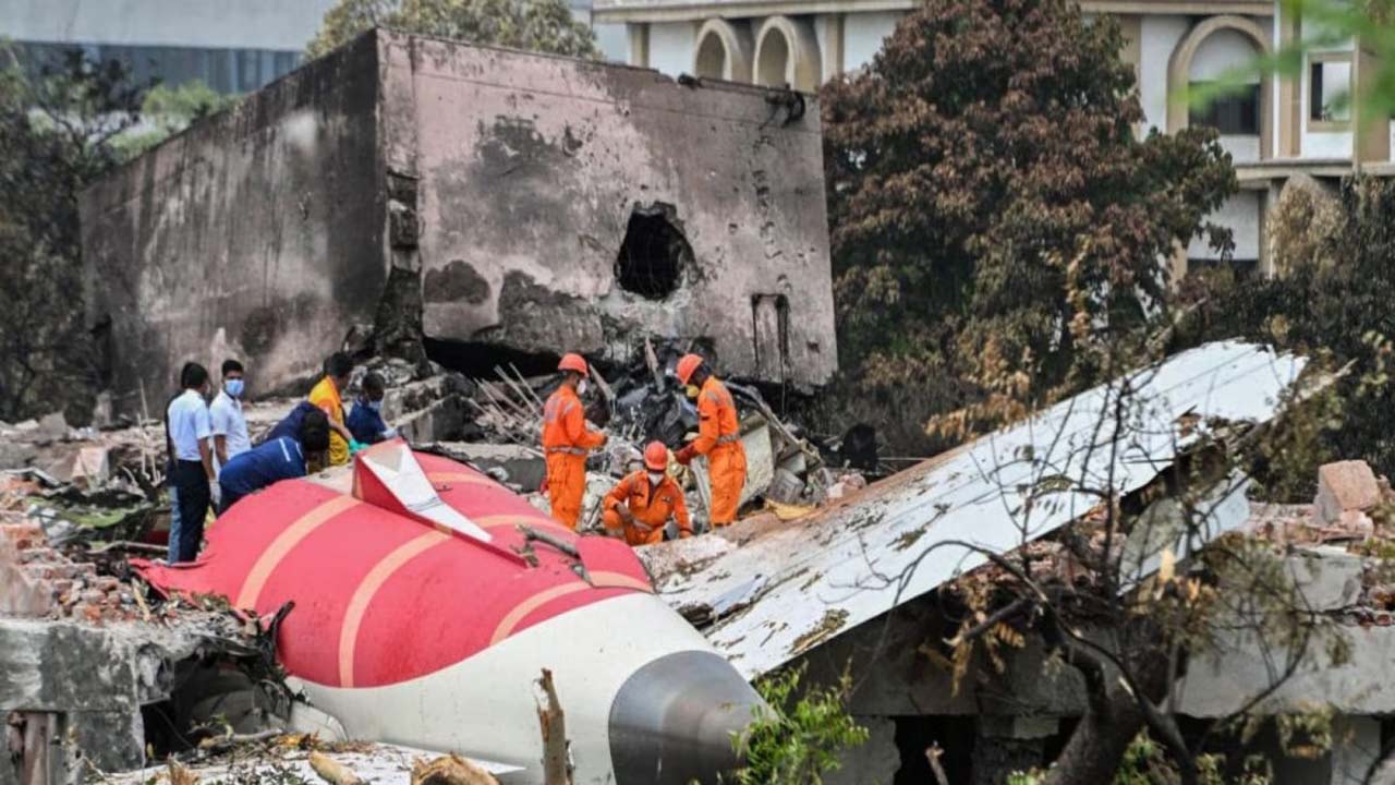 ahmedabad air india crash pilots demand judicial probe anniversary
