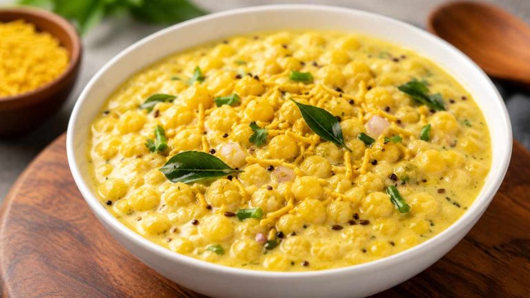 Boondi Sev Curry Recipe: ఇంట్లో కూరగాయలు లేవా..? పెరుగు, బూందీ, సేవ్‌తో సూపర్ టేస్టీ కూర..