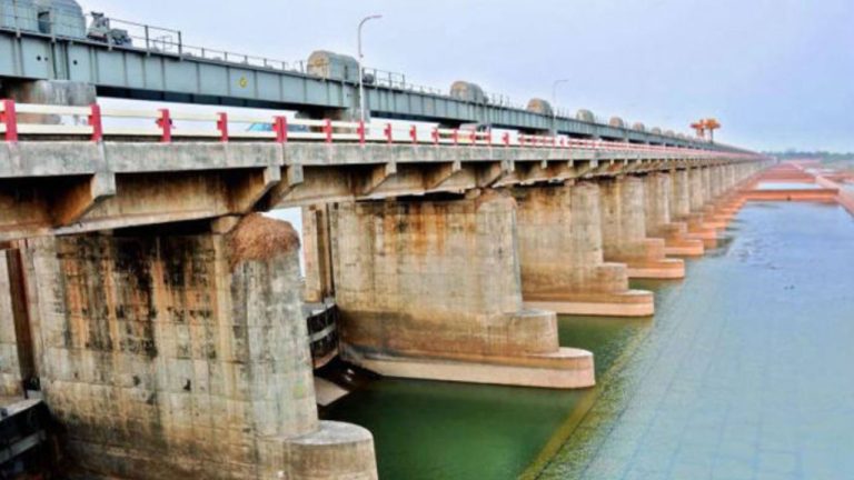 Dhavaleswaram Barrage: ధవళేశ్వరం బ్యారేజీకి కొత్తరూపు.. 46 ఏళ్ల తర్వాత ఆధునికీకరణ పనులకు శ్రీకారం!
