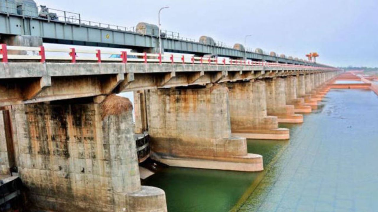 dhavaleswaram barrage to get major upgrade after 46 years andhra pradesh govt launches modernisation project