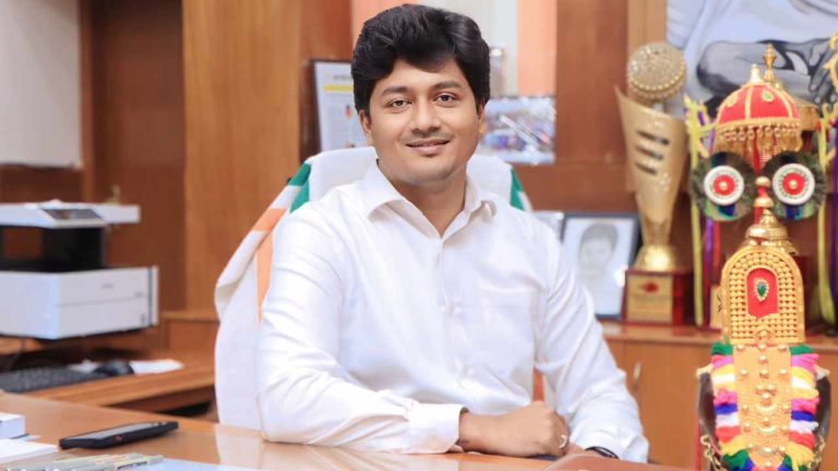 IAS Krishna Teja: పంచాయతీ నిధుల గోల్‌మాల్.. వైరల్‌గా మారిన కమిషనర్‌ కృష్ణతేజ వార్నింగ్‌..
