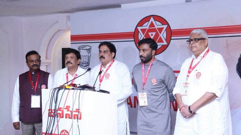 Pawan Kalyan: దేశం ముందా.. పార్టీ ముందా? జనసేన స్పష్టమైన సందేశం