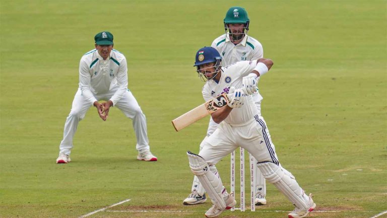 Team India-A: 452 పరుగులకు డిక్లేర్.. శతకాలతో తుక్కు రేపిన జురెల్, సాయి సుదర్శన్..