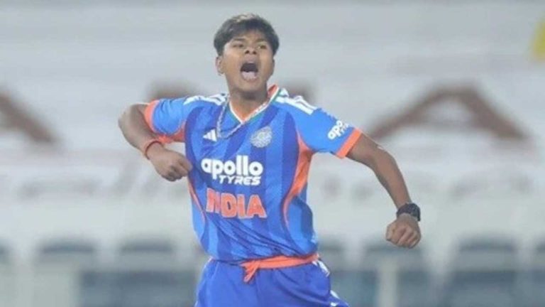 T20 World Cup: ‘కూతురి కల కోసం నగలు అమ్మిన తల్లి’.. భావోద్వేగానికి గురైన ఇండియన్ ప్లేయర్..