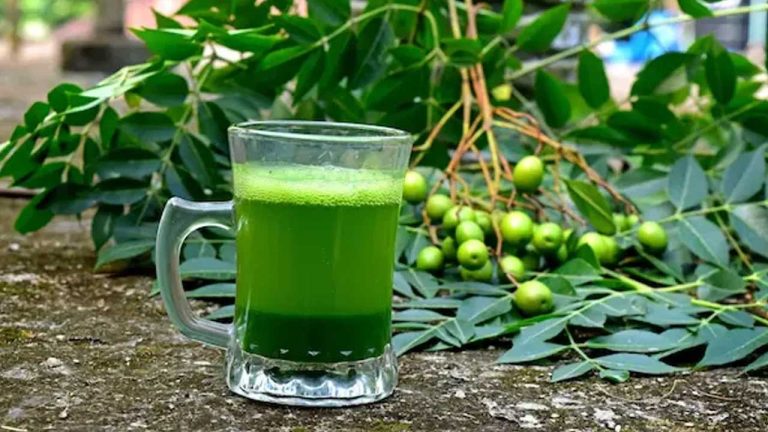 Neem Juice Daily : వేప రసం మంచిదే.. కానీ రోజూ తాగితే ఈ ప్రమాదాలు తప్పవు.!