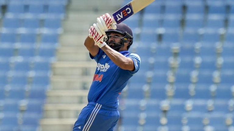 Rohit Sharma: ఒకసారి కాదు..2సార్లు కాదు..ఏకంగా 30సార్లు.. హిట్‌మ్యాన్‌ ఖాతాలో వింత రికార్డు!