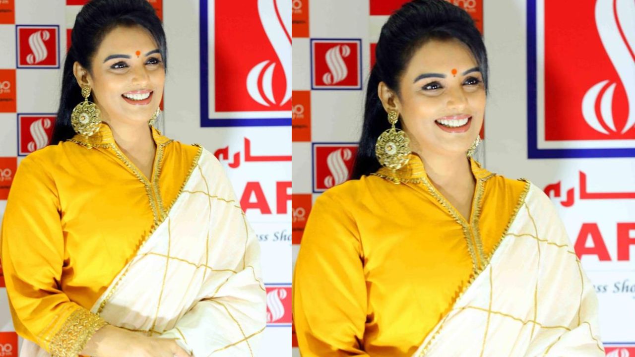 Shwetha Menon: మలయాళ ‘అమ్మ’లో సంక్షోభం.. అధ్యక్షురాలు సహా మొత్తం కార్యవర్గం రాజీనామా!