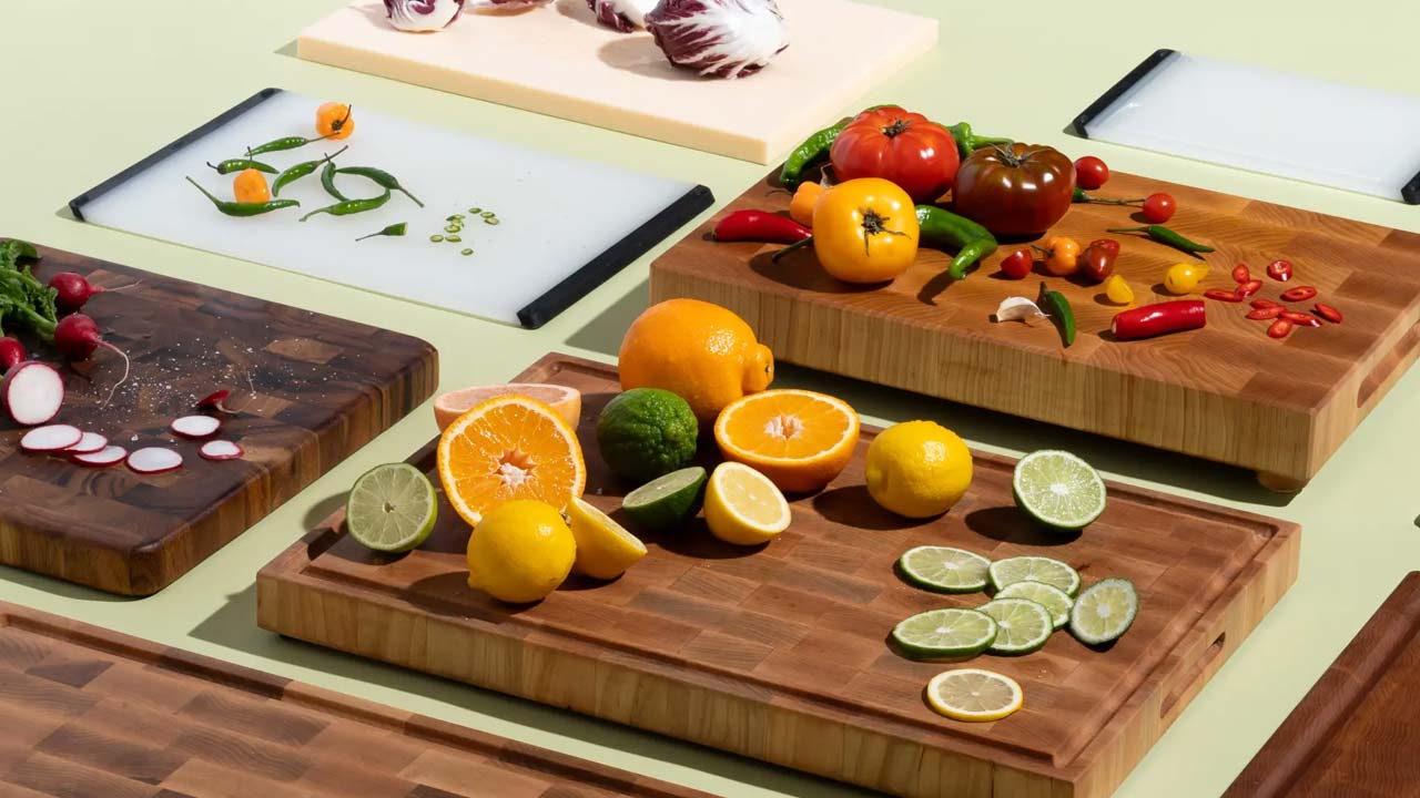 Kitchen Tips : చెక్క, ప్లాస్టిక్, స్టీల్.. వంటగదికి ఏ చాపింగ్ బోర్డు ఆరోగ్యకరమో తెలుసా..?