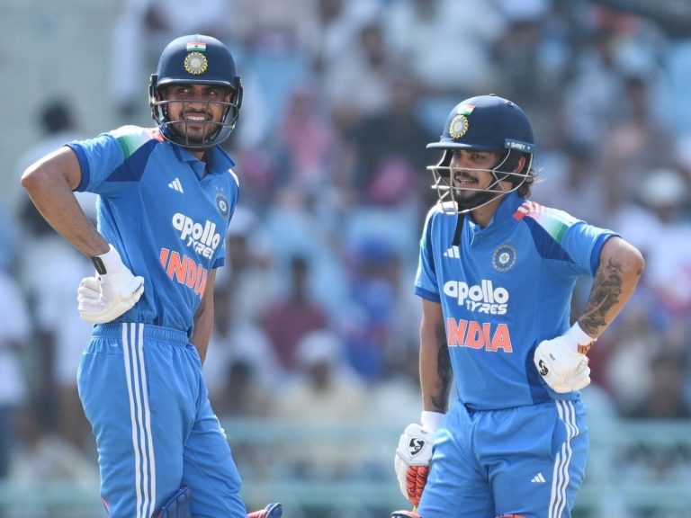 Team India: 400 ప్లస్ స్కోర్‌తో మరో రికార్డు సాధించిన టీమిండియా.. ఆస్ట్రేలియా, ఇంగ్లాడ్‌లను వెనక్కి నెట్టి..