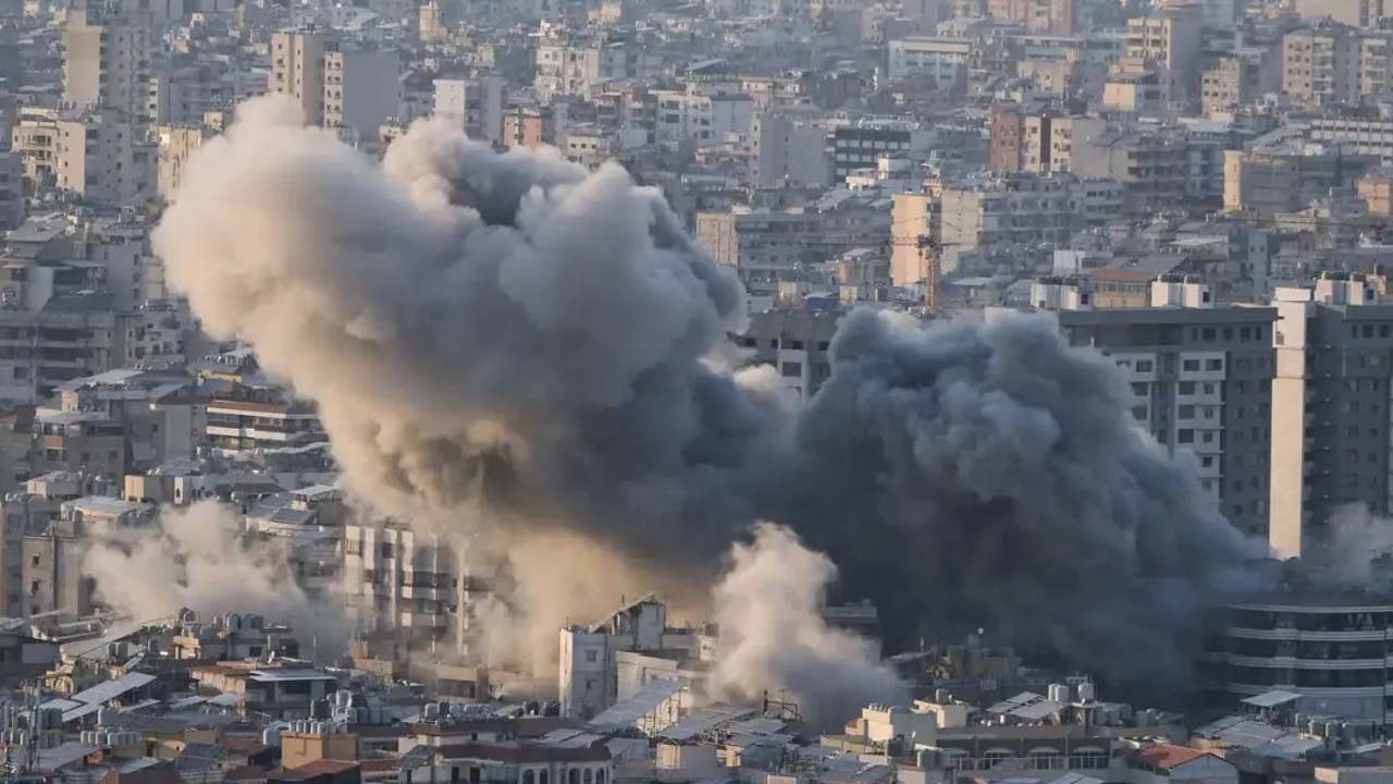 US airstrikes on Iran: కొనసాగుతున్న ఉద్రిక్తతలు.. ఇరాన్ రాడార్, డ్రోన్ స్థావరాలపై అమెరికా దాడులు..