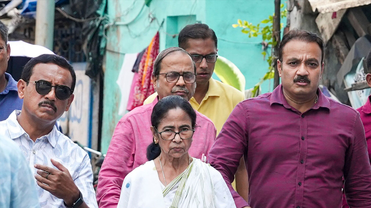 mamata banerjee tmc crisis rebels mps nda bjp west bengal