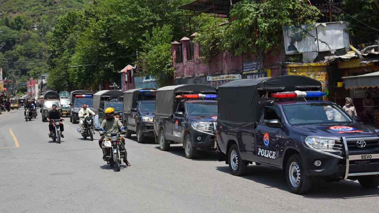 Pakistan: గర్భిణీలు, చిన్న పిల్లల్ని కూడా వదల్లేదు.. POKలో పాక్ ఆర్మీ దుర్మార్గాలు..