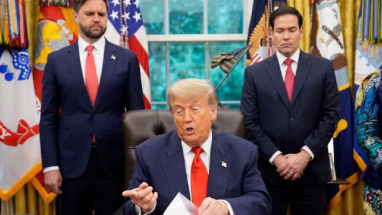 US-Iran Peace Deal: ఇరాన్ ఒప్పందంపై ట్రంప్ టీమ్‌లో చీలిక.. CIA హెచ్చరికలతో ఉద్రిక్తత