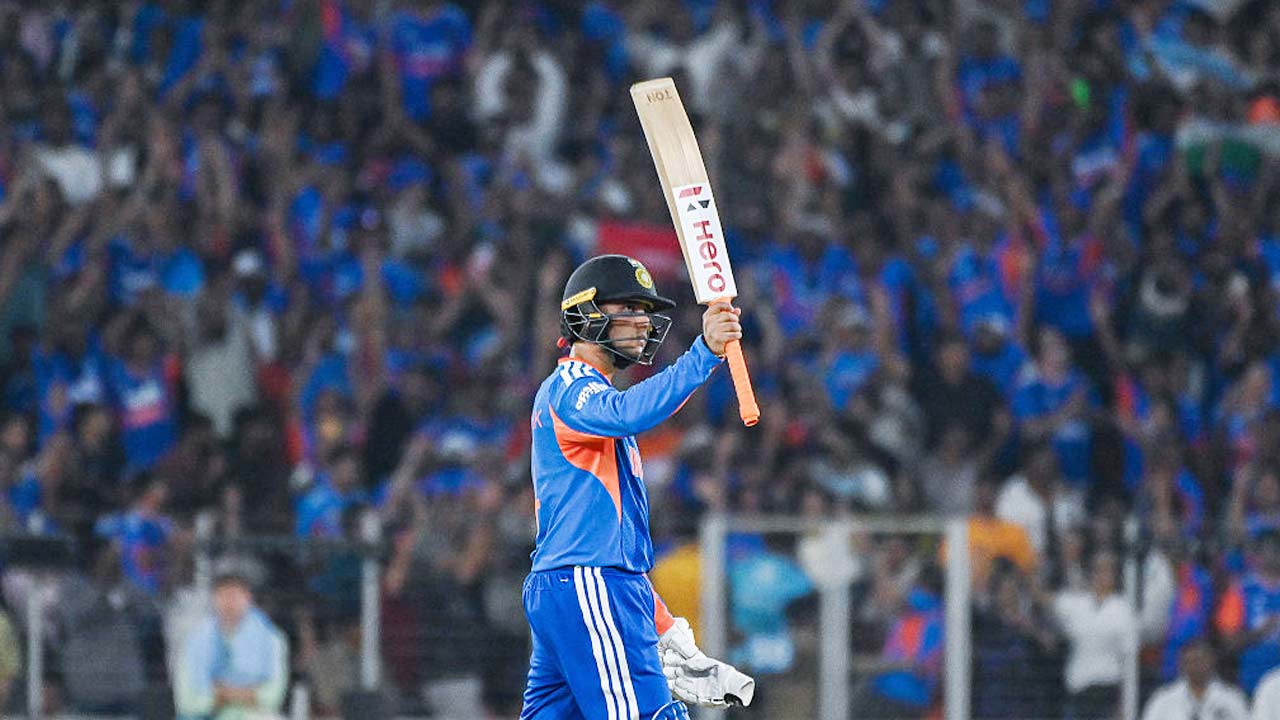 Abhishek Sharma: టీ20ల్లో సిక్సర్ కింగ్‌గా అభిషేక్ శర్మ.. చరిత్ర సృష్టించిన భారత యువ ఓపెనర్