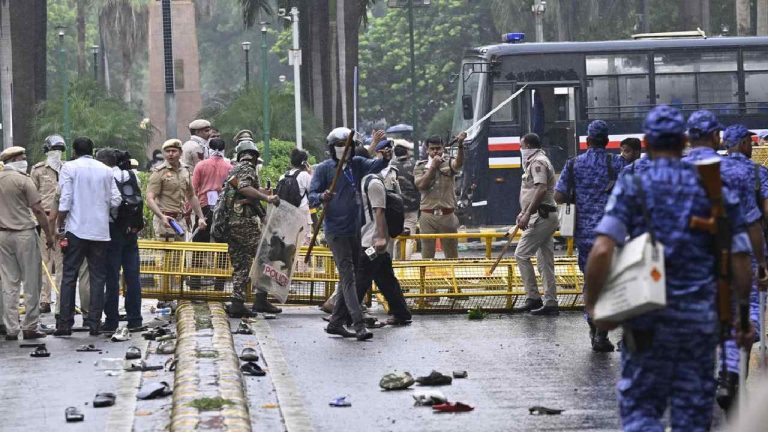CJP: కాక్రోచ్ పార్టీ నిరసనల్లో 2873 మంది క్రిమినల్స్.. కేంద్రం కీలక ప్రకటన..
