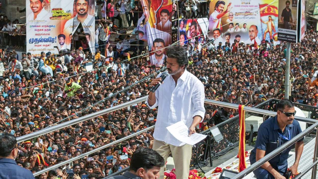 Tamil Nadu: కరూర్ బాధిత కుటుంబాలకు ప్రభుత్వోద్యోగాలు.. ప్రభుత్వ నిర్ణయంపై హైకోర్టులో సవాల్