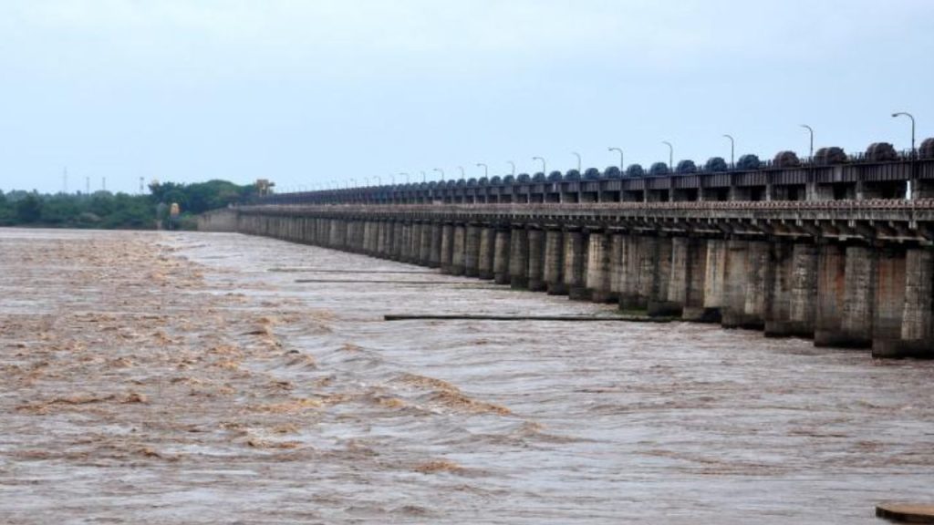 Dhavaleswaram Barrage