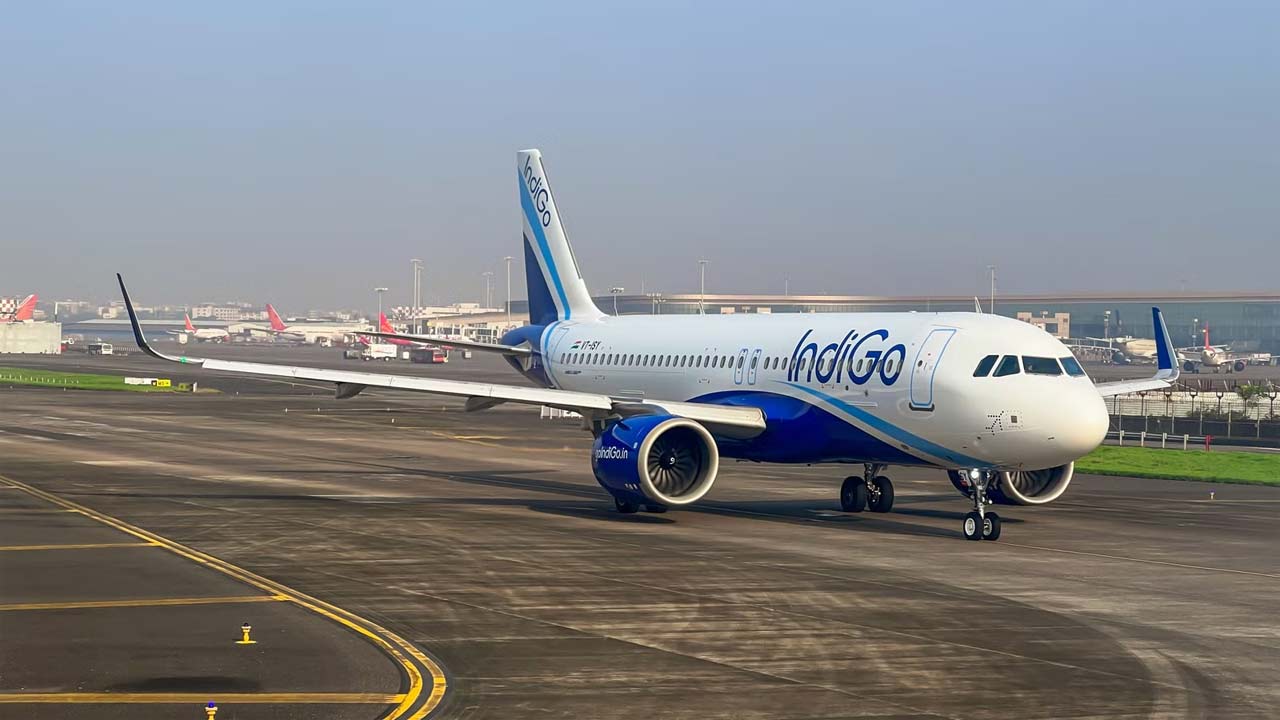 IndiGo Flight: దుబాయ్-ముంబై ఇండిగో విమానంలో మంటలు.. రాజ్‌కోట్‌లో ఎమర్జెన్సీ ల్యాండింగ్