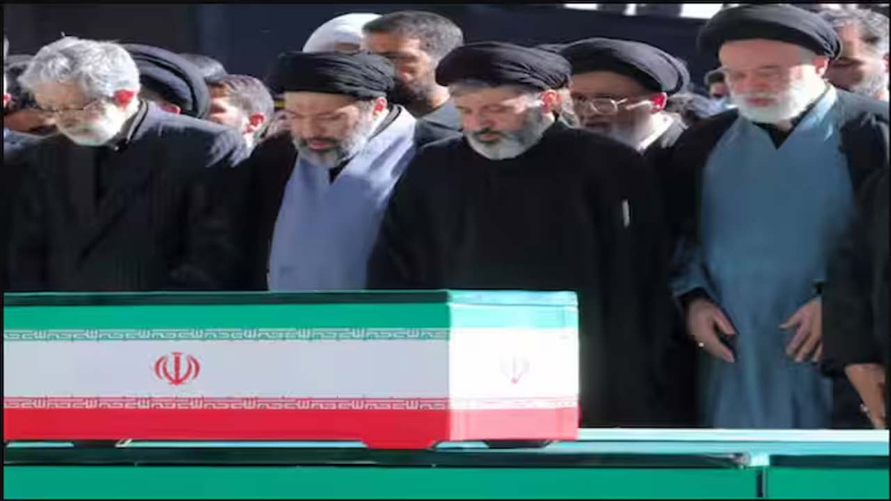 Khamenei: ఖమేనీ అంత్యక్రియల్లో పాల్గొన్న ముగ్గురు కుమారులు.. మొజ్తబా గైర్హాజరుకు కారణమేంటి?