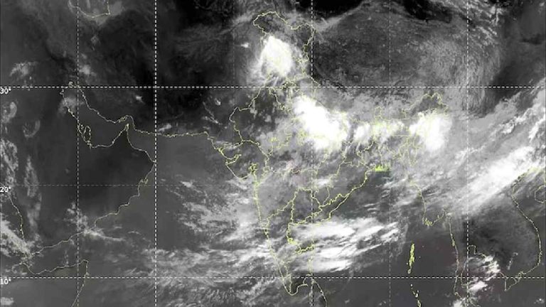 Monsoon Returns: వాతావరణశాఖ గుడ్‌న్యూస్.. దేశాన్ని కమ్మేసిన వర్ష మేఘాలు..