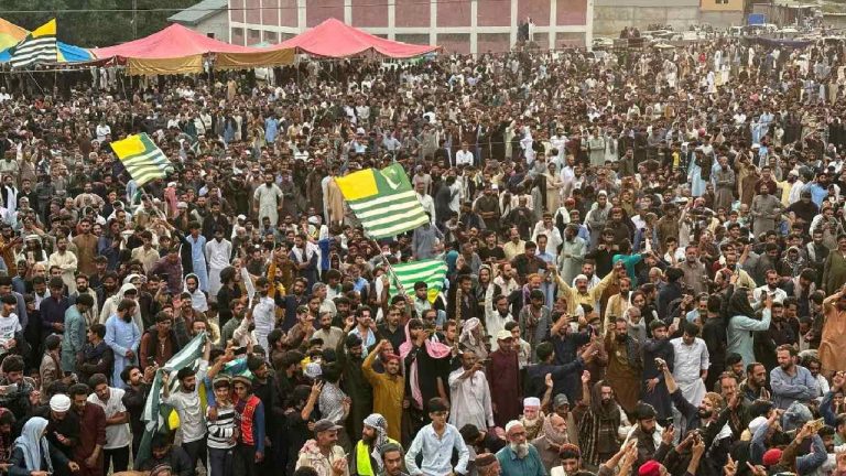 PoK Protest: ప్లీజ్ మాకు సాయం చేయండి.. భారత్‌ను వేడుకుంటున్న పాక్ ఆక్రమిత కాశ్మీర్..