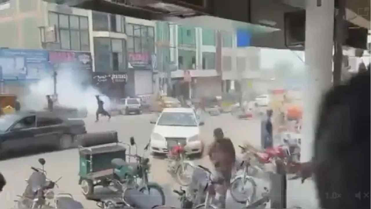 PoK Protest: పీఓకేలో పాక్ సైన్యం అరాచకం.. కాల్పుల్లో 20 మంది ఉద్యమకారులు మృతి..