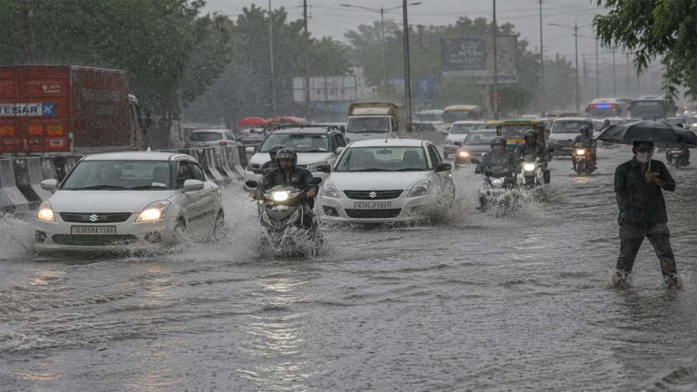 IMD Alert: దేశవ్యాప్తంగా భారీ వర్షాల హెచ్చరిక.. 3 రాష్ట్రాలకు రెడ్ అలర్ట్