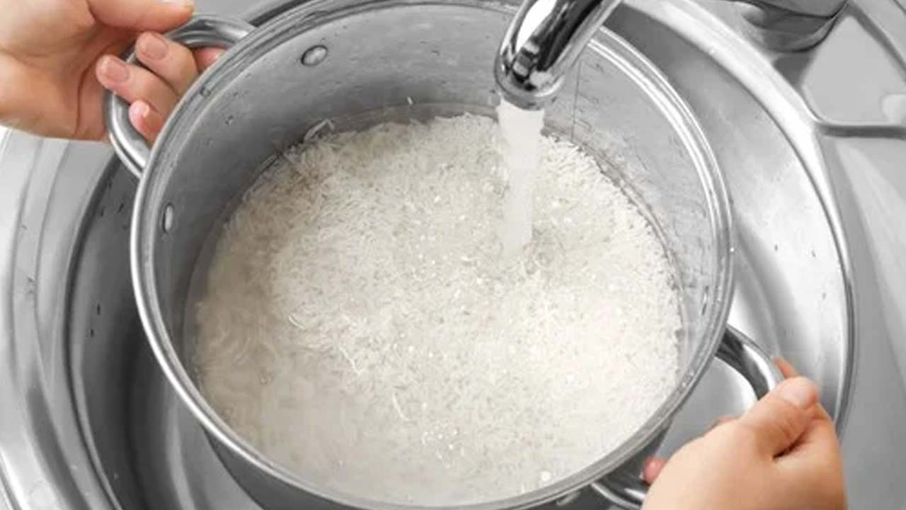 Kitchen Tips : బియ్యం కేవలం వంటకే కాదు.. ఈ సీక్రెట్ హ్యాక్స్ తెలిస్తే ఆశ్చర్యపోతారు.!