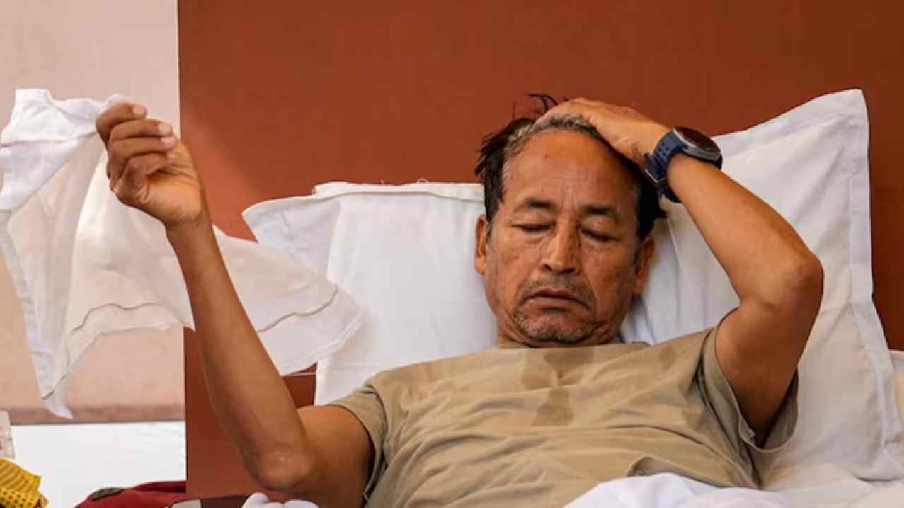 Sonam wangchuk: సోనమ్ వాంగ్‌చుక్ హెల్త్ బులెటిన్ విడుదల.. చికిత్సకు నిరాకరణ..
