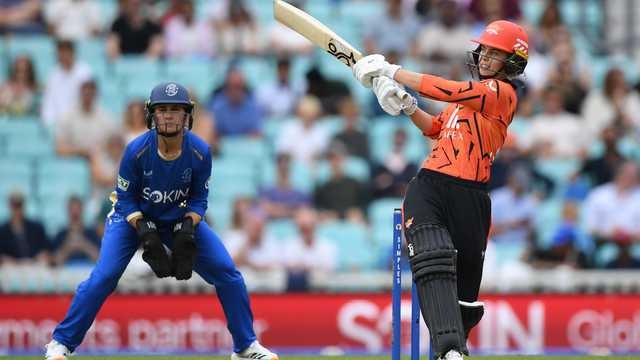 phoebe litchfield sunrisers leeds win womens hundred 2026 mi london