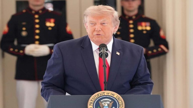 Trump-Iran: ట్రంప్ సంచలన ప్రకటన.. హార్ముజ్ కార్గో ఫీజు రద్దు.. ఇరాన్ నౌకలపై దిగ్బంధం అమలు