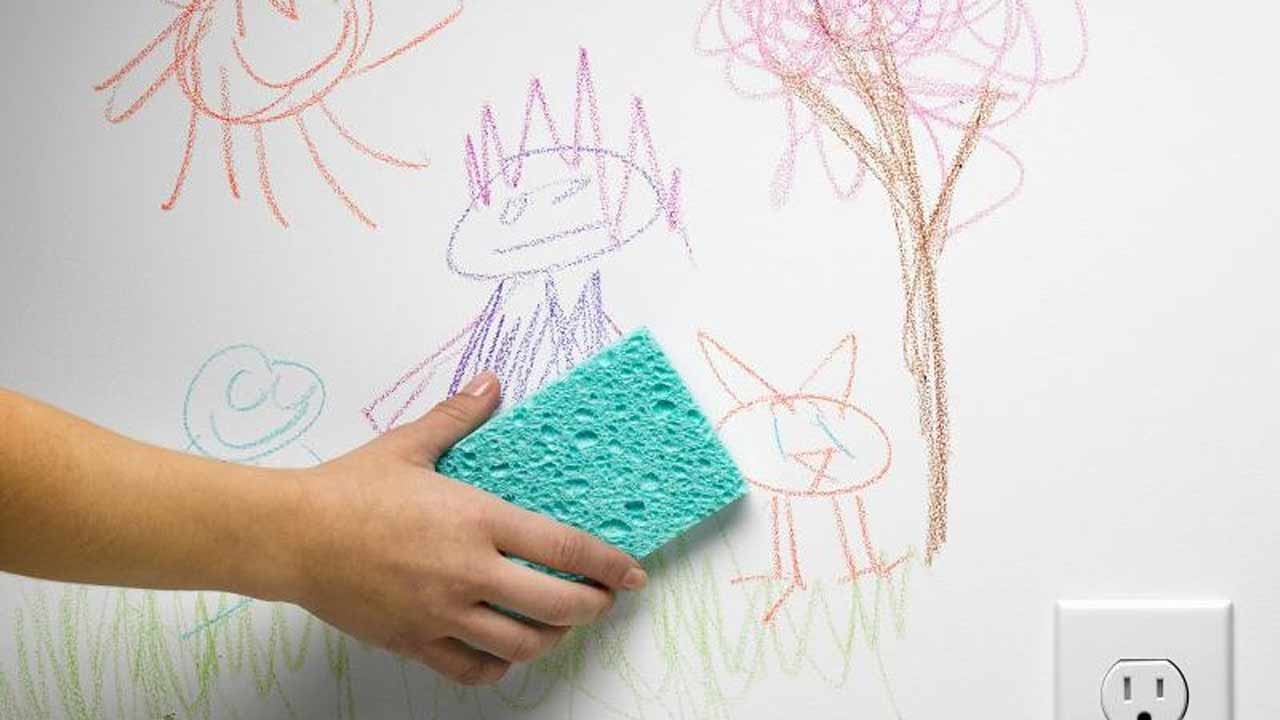 Easy Wall Cleaning Tips: గోడలపై మరకలా? ఖరీదైన క్లీనర్లు వద్దు.. ఇంట్లో ఉన్నవే చాలు.!