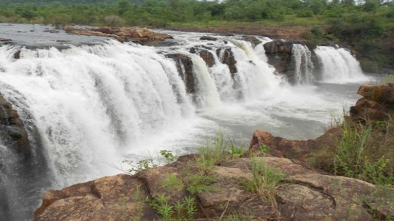 Bogatha Waterfalls : ఉగ్రరూపం దాల్చిన ‘తెలంగాణ నయాగరా’.. సందర్శన నిలిపివేత!