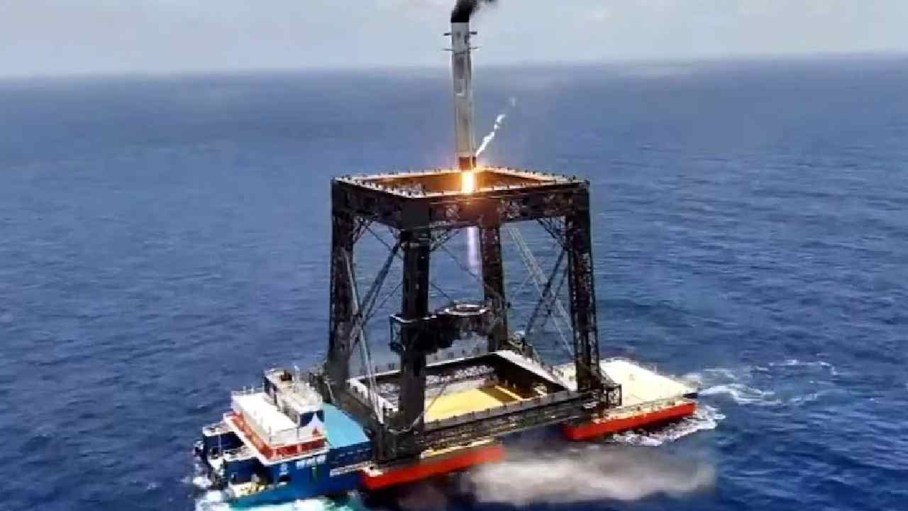 China: ప్రపంచంలోనే తొలిసారి.. సముద్రంలోని వలలో రాకెట్‌ను దించిన చైనా!