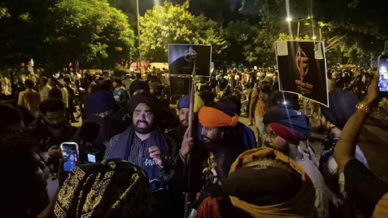 CJP Protest: కాక్రోచ్‌ ఉద్యమం హైజాక్.. మత ఉద్యమంగా మారిందా.?