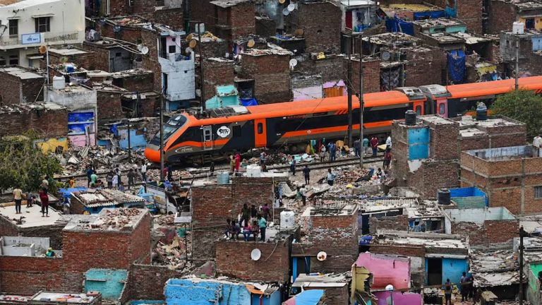 Indian Railways: షాకింగ్.. 42 నరేంద్ర మోదీ స్టేడియాలు కట్టేంత రైల్వే భూమి మాయం!