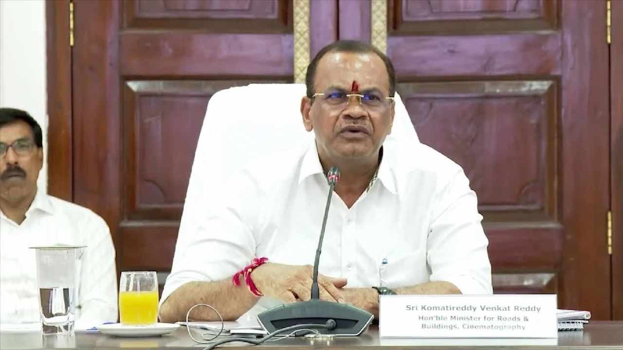 Komatireddy Venkat Reddy : తెలంగాణలో అద్దం లాంటి రోడ్లు.. రూ.13 వేల కోట్లతో మెగా ప్లాన్