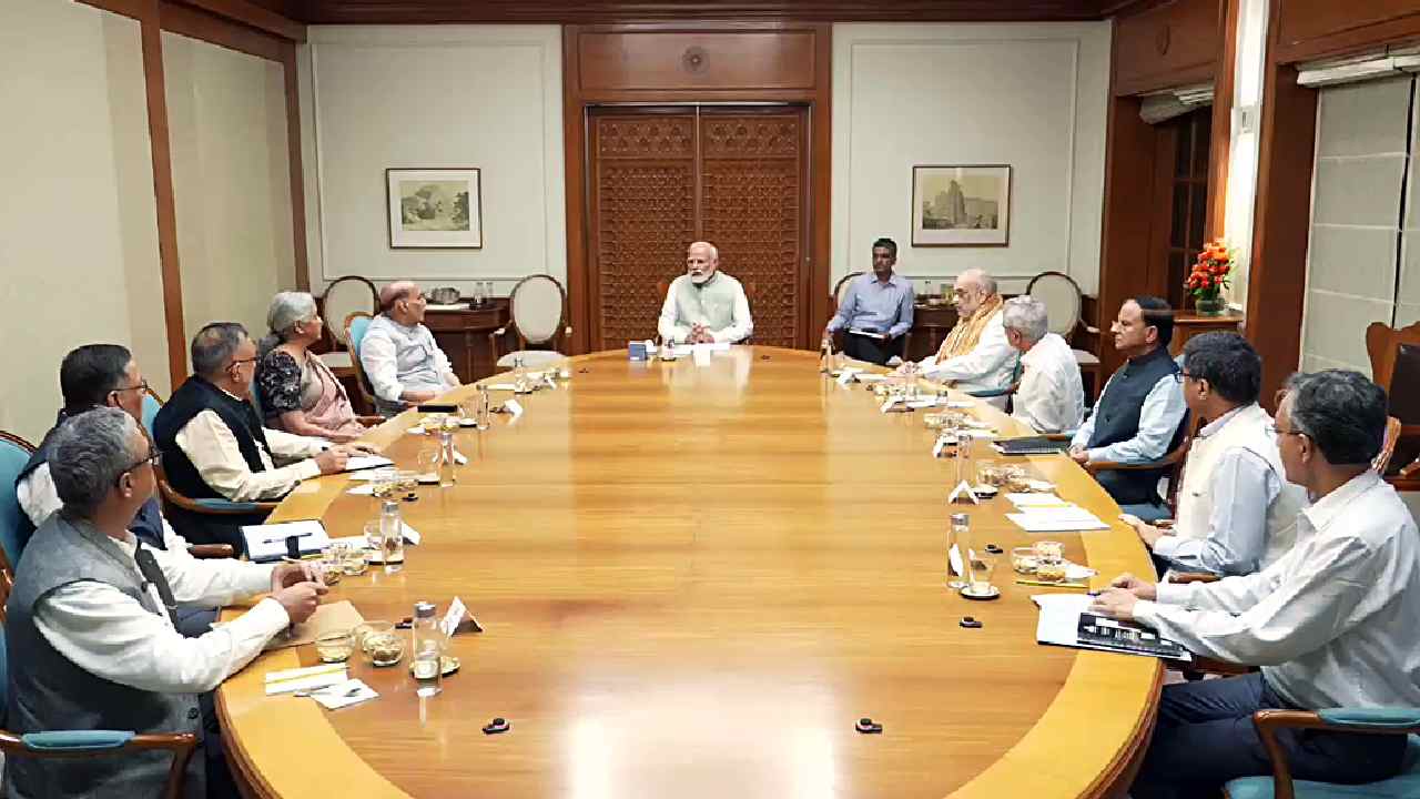 PM Modi: ఇన్‌స్టాగ్రామ్ వాడండి, యూత్‌కు దగ్గరకండి.. మంత్రులకు మోడీ క్లాస్..