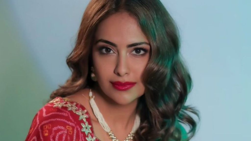 Avika Gor1