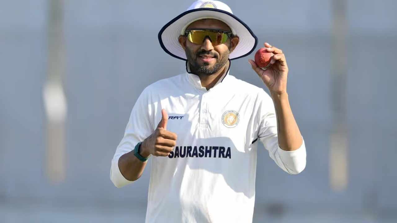 dharmendrasinh jadeja 600 wickets but no team india chance