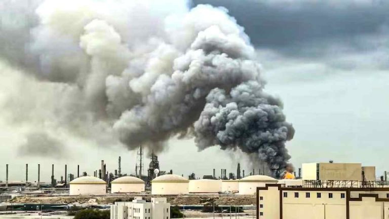 Houthis Attack Saudi: టర్కీ-పాక్‌తో ఒప్పందం కుదిరిన తర్వాత రోజే.. సౌదీపై హౌతీల భీకర దాడి..