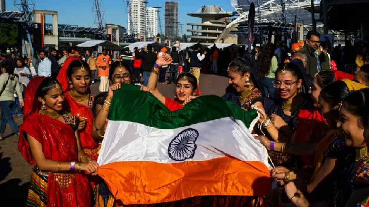 Attacks on Indians abroad: అమెరికా, యూకే, కెనడాల్లో భారతీయులపై పెరిగిన దాడులు..