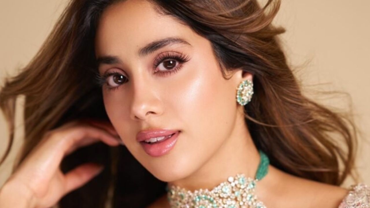  Janhvi Kapoor: జాన్వీ కపూర్ ఓటీటీ ఎంట్రీ.. పా.రంజిత్ షో రన్నర్‌గా తమిళ సిరీస్!