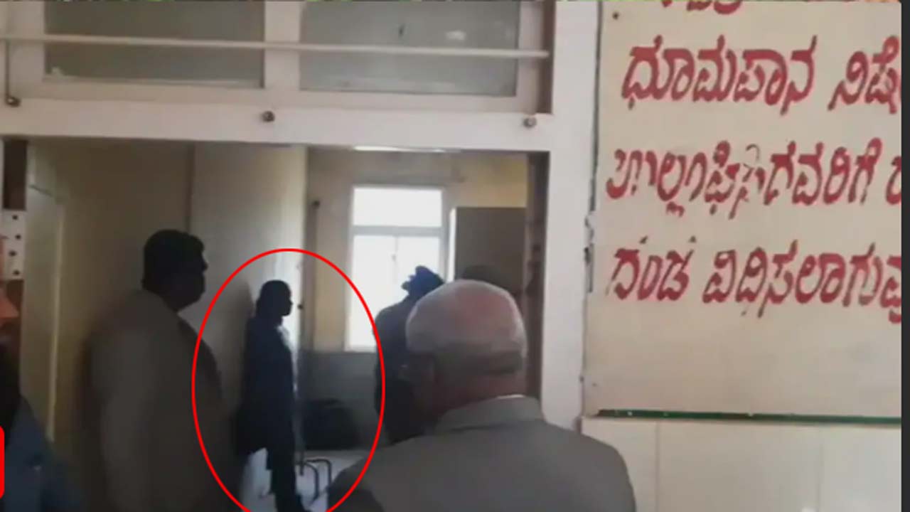 karnataka officer girlfriend hospital room surprise inspection