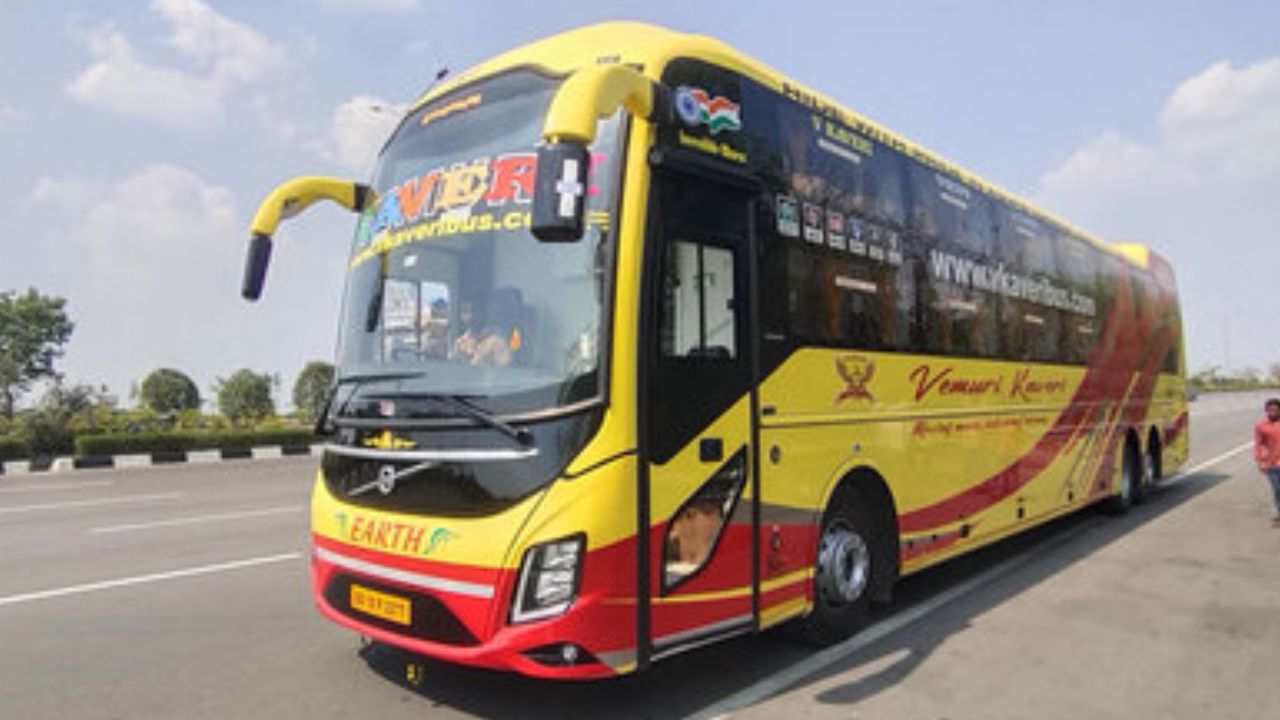 tanguturu bus theft rs 50 lakh worth gold stolen from kaveri travels
