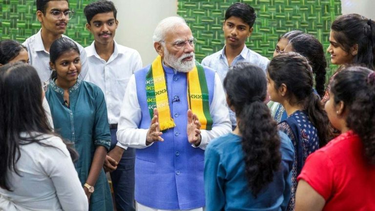 PM Modi: యువతపై ప్రత్యేక దృష్టి.. రోజుకో యూనివర్సిటీ సందర్శనకు కేంద్ర మంత్రి!